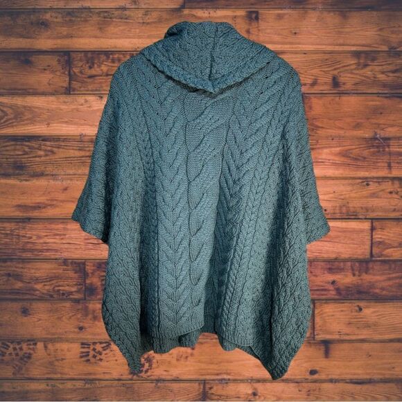 Aran Sweater Market Supersoft Merino Wool Poncho with Cowl Neck One Size - Picture 3 of 6